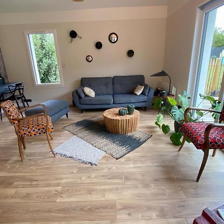 Au calme proche du centre ville, gîte avec piscine Dijon Extérieur photo